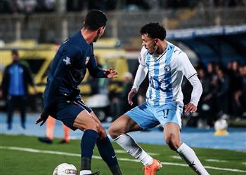 فيديو الزمالك يخطف فوز ا صعب ا من بيراميدز وينفرد بصدارة الدوري المصري