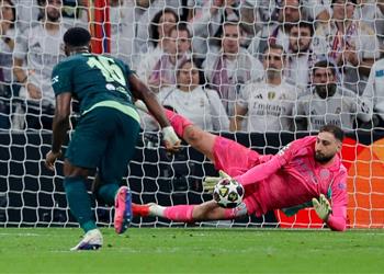 دوناروما ينفعل على حكم مباراة ريال مدريد ومانشستر سيتي لماذا تتصرف وكأنك شخص مهم