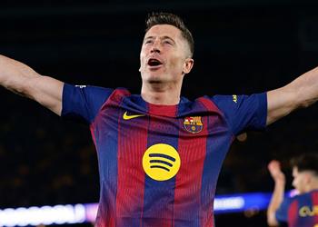 ليفاندوفسكي يناقش مستقبله مع برشلونة ويوضح لم أتخذ قراري بشأن الاستمرار في اللعب الدولي