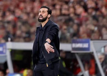 رومانو يوضح حقيقة إقالة ألفارو أربيلوا من تدريب ريال مدريد