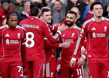 لاعب ليفربول يدخل التاريخ بعد مشاركته أمام إيفرتون في الدوري الإنجليزي