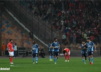 قبل مباراة القمة لاعب الأهلي يغادر مباراة بيراميدز مصاب ا