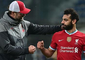 كلوب مشيد ا بـ محمد صلاح أريد توجيه هذا السؤال له