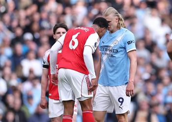 لجنة الحوادث في الدوري الإنجليزي تعارض قرار حكم مباراة مانشستر سيتي وآرسنال