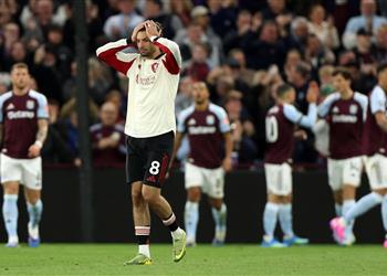 إيكو رد فعل جمهور ليفربول أمام أستون فيلا يلخص الموسم