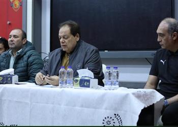 رئيس سيراميكا كليوباترا يوجه رسالة نارية للاعبي الفريق قبل مواجهة الزمالك