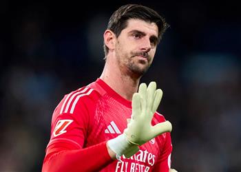 موقف كورتوا من المشاركة مع ريال مدريد أمام برشلونة في كلاسيكو الدوري الإسباني