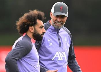 كلوب يشيد ببديل محمد صلاح المحتمل في ليفربول ما يفعله رائع