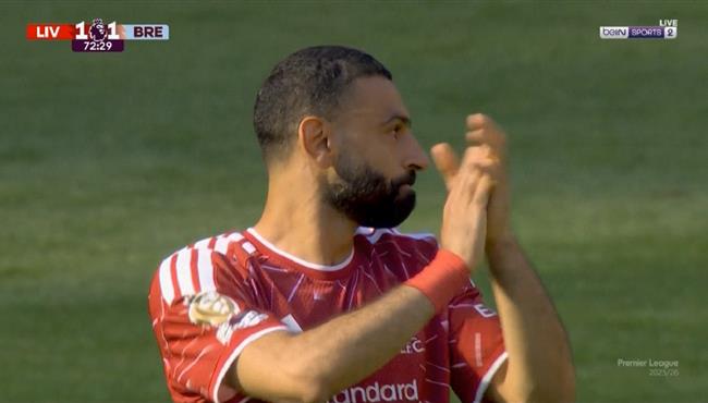 لحظة تبديل محمد صلاح في اخر مباراة له مع ليفربول ضد برينتفورد