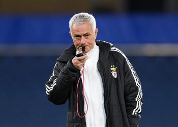 آس مورينيو عالق في متاهة بين ريال مدريد وبنفيكا