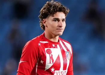 ماركا أتلتيكو مدريد يتمسك برقم خرافي لبيع جوليان ألفاريز