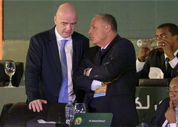 رئيس فيفا يهنئ الزمالك على التتويج بالدوري ويشكر اتحاد الكرة