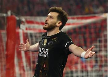 كفاراتسيخيليا يحقق رقم ا تاريخي ا أمام بايرن ميونخ في دوري أبطال أوروبا