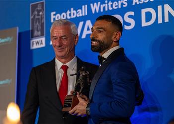خليفة محمد صلاح رابطة كتاب كرة القدم تعلن الفائز بجائزة أفضل لاعب في الدوري الإنجليزي