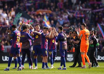 براتب مغري شيكاغو فاير الأمريكي يعترف باهتمامه بضم لاعب برشلونة