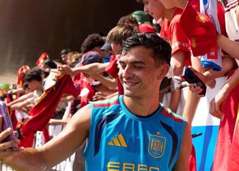 بيدري يشيد بموهبة برشلونة ويكشف النصيحة التي تلقاها من عائلته