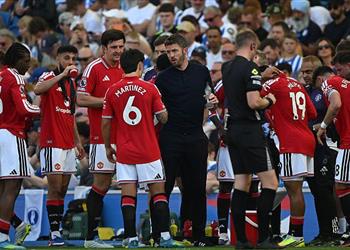 رسمي ا نابولي يتعاقد مع لاعب مانشستر يونايتد لمدة 4 سنوات