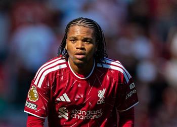 شكوك حول مستقبل لاعب ليفربول بعد تعيين إيراولا ونجوموها قد يعجل برحيله