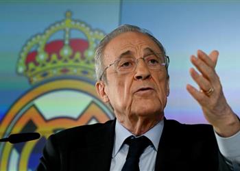 هدية بيريز المنتظرة ريال مدريد يزاحم برشلونة على صفقة هجومية