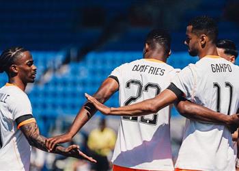 فيديو جاكبو يقود هولندا لفوز مثير على أوزبكستان ودي ا قبل كأس العالم