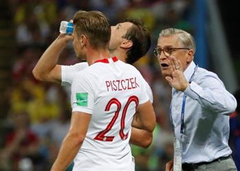 مدرب بولندا يعترف كولومبيا سيطروا علينا