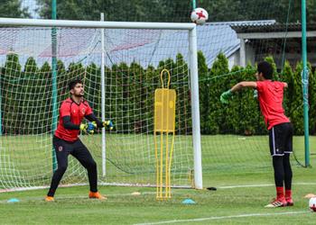 علي لطفي نواجه النجمة بمعنويات مرتفعة وهدفنا التتويج بجميع البطولات