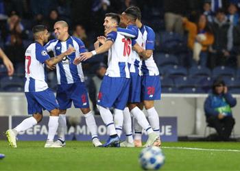 بورتو يكتسح لوكوموتيف موسكو برباعية في دوري الأبطال وشالكه يكتفي بهدفين أمام جالطة سراي