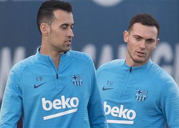 صحيفة كتالونية تفجر مفاجأة عن استبعاد فيرمايلين من قائمة برشلونة أمام ريال بيتيس