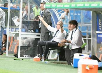 مدرب أوروجواي ليس لدي شكوى أو اعتراض على ما حققته بيرو