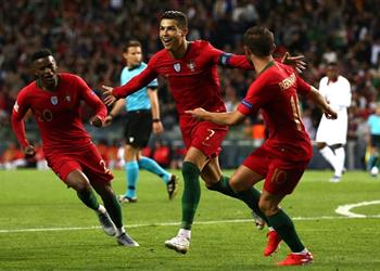 على رأسهم رونالدو لفتة إنسانية من لاعبي البرتغال ومدربهم لدعم كرة القدم للهواة