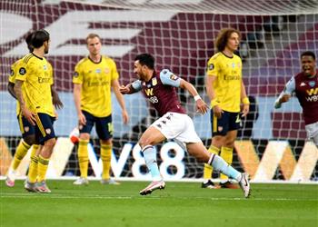 جارديان عن تريزيجيه رحلة إلى القاهرة قد تنقذ أستون فيلا من خسارة 200 مليون إسترليني