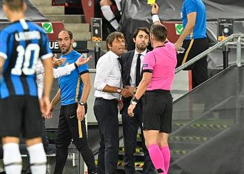 بانيجا يسخر من شعر كونتي المستعار والأخير يتوعده أنتظرك في الخارج