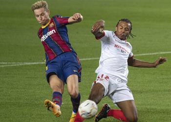 دي يونج ينتقد أداءه في مباراة برشلونة وإشبيلية كنت عادي ا