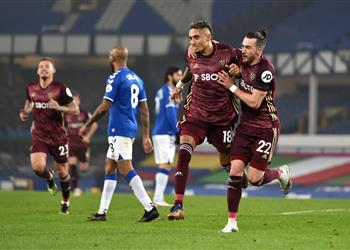 فيديو إيفرتون يسقط بهدف أمام ليدز في الدوري الإنجليزي