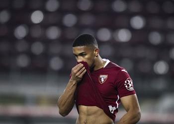 كلوب يستهدف ضم مدافع تورينو لـ ليفربول في الصيف
