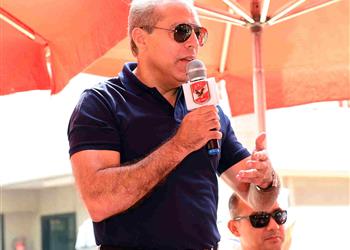 خالد الدرندلي الخطيب أبلغ 3 لاعبين بموقفه من رحيلهم عن الأهلي