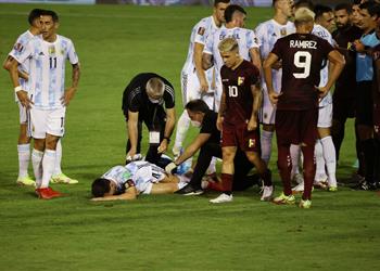 تقارير توضح موقف ميسي من مباراة البرازيل بعد إصابته أمام فنزويلا