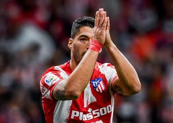 فيديو إشارة ساخرة من لويس سواريز لـ كومان في مباراة برشلونة وأتلتيكو مدريد