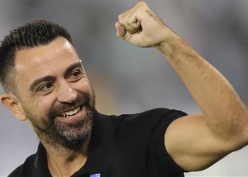 صورة مسؤولو برشلونة يجتمعون مع وكلاء تشافي في قطر قبل مباراة السد والدحيل