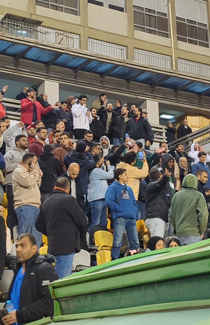 صوره ل هتاف جماهير الاهلي بعد مباراة المقاولون العرب "كده كده يا زمالك الدوري في الجزيرة"