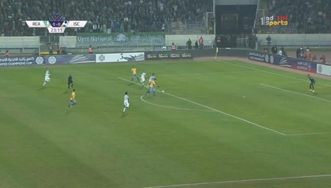 شكري نجيب يهدر هدف مؤكد فى مباراة الاسماعيلي والرجاء