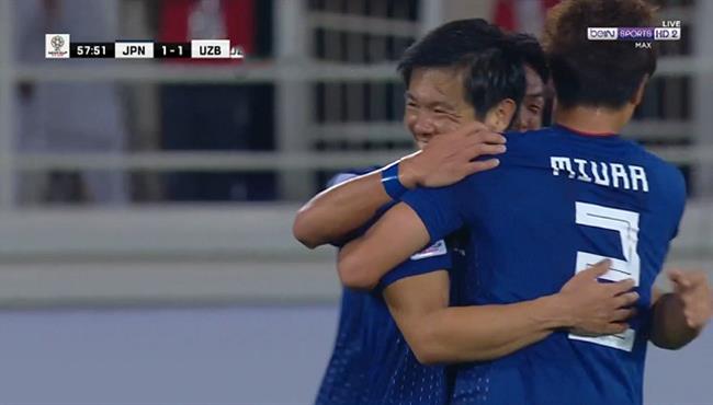 هدف اليابان الثاني الصاروخي فى مرمي اوزبكستان بكأس اسيا