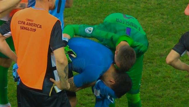 بكاء سواريز بعد خسارة اوروجواي امام بيرو والخروج من كوبا امريكا