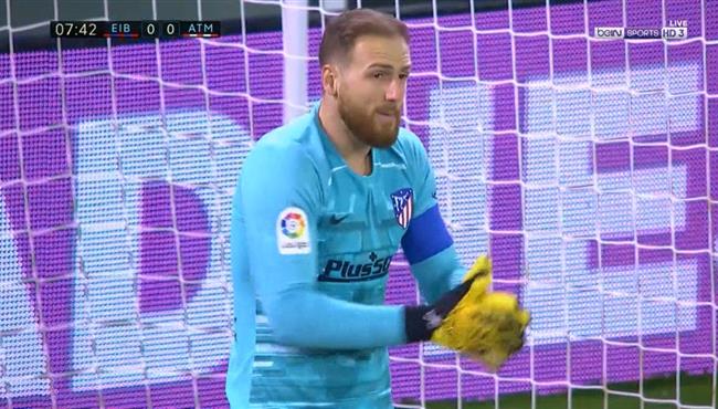 تصدي مذهل من اوبلاك ينقذ مرمي اتلتيكو مدريد من هدف اول لايبار