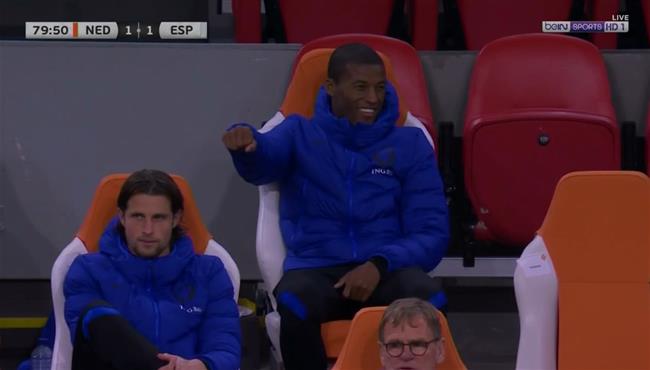 لقطة طريقه من فينالدوم فى مباراة اسبانيا وهولندا