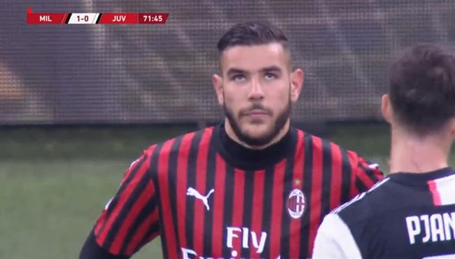 طرد ثيو هيرنانديز في مباراة ميلان ويوفنتوس بكاس ايطاليا