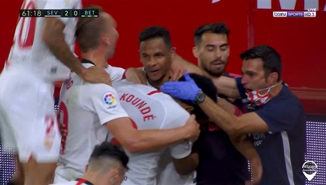 هدف اشبيلية الثاني فى مرمي ريال بيتيس 2 0 تعليق رؤوف خليف