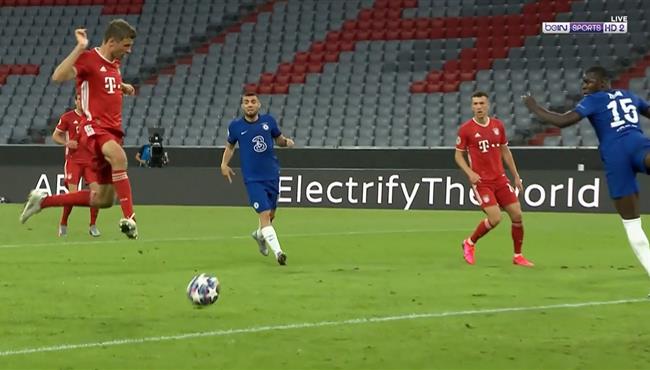 توماس مولر يهدر فرصة هدف محقق امام تشيلسي بدوري ابطال اوروبا