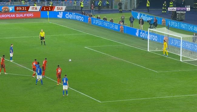 جورجينيو يهدر ركلة جزاء امام سويسرا في الوقت القاتل بتصفيات كأس العالم