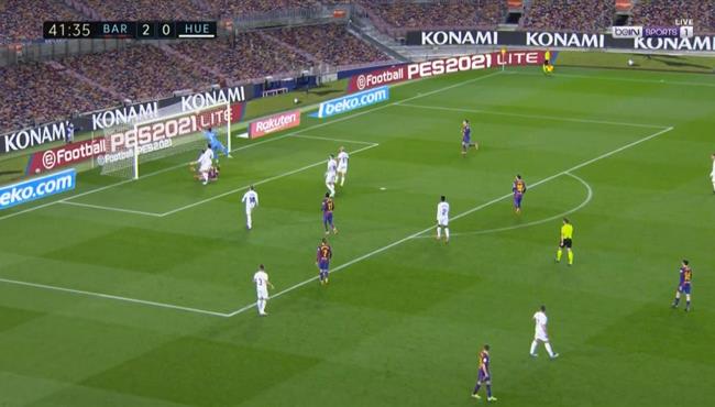 العارضة تحرم دي يونج من تسجيل هدف امام هويسكا